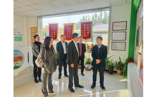 金鳳區(qū)黨委常委、統(tǒng)戰(zhàn)部部長韓廷鋒蒞臨銀川伊百盛調(diào)研民族團(tuán)結(jié)進(jìn)步創(chuàng)建工作